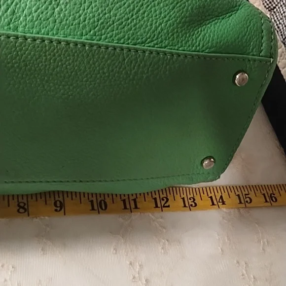 Kate Spade VGC Green 100% Cow Leather Shoulder Bag. Pebbled. - Picture 10 of 16